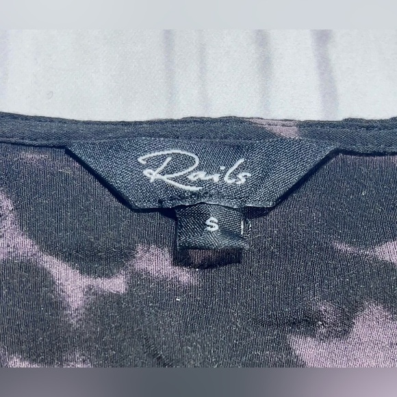 Rails - Hillary Diffused Cheetah Blouse - Picture 3 of 4